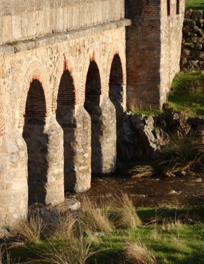 Puente en ermita de Piedrasantas