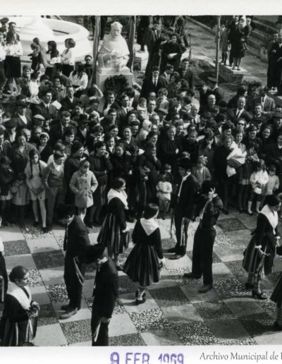 Acto de inauguración de la estatua del Arzobispo Barrios, 9 de febrero de 1969
